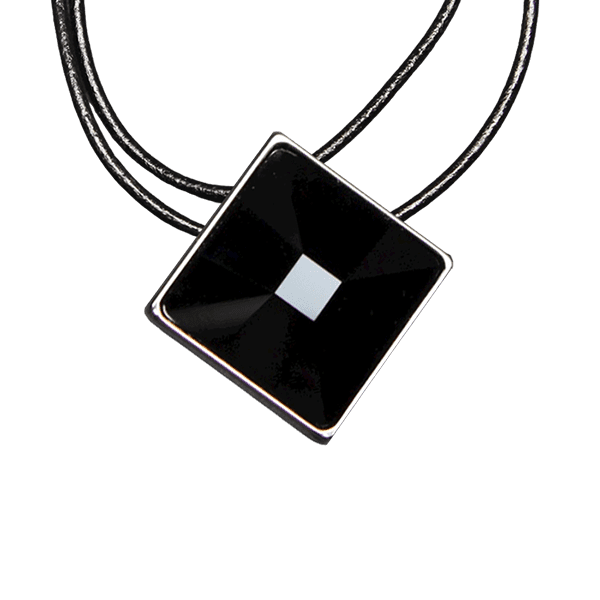 Diagonal Square Necklace - Black