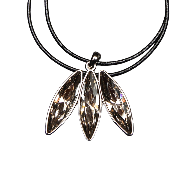 Tri Feather Necklace - Black Diamond